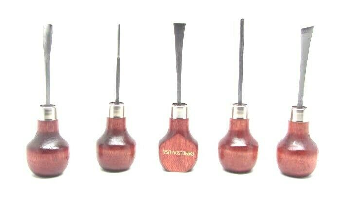 Basic Beginners Woodcarving Set – Palm Handle